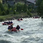 Des Roses Hotel 3*